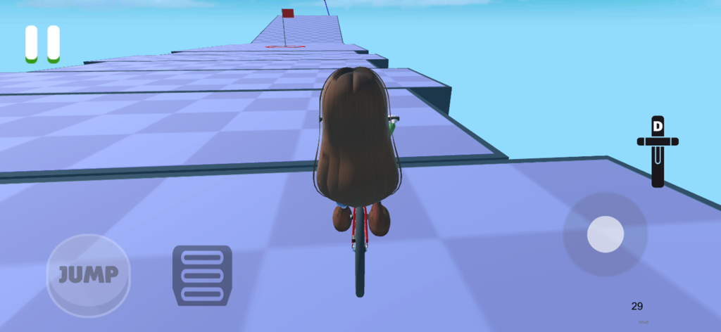 Obby on a Bike – Hardcore Ride - Un personaje montando en bicicleta a través de una plataforma de circuito de obstáculos en el cielo