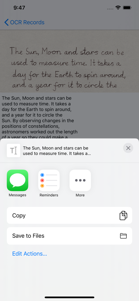 手書きOCRアプリ。手書きノートから変換されたデジタルテキストと、コピーやファイルに保存などのiOS共有オプションを表示しています。