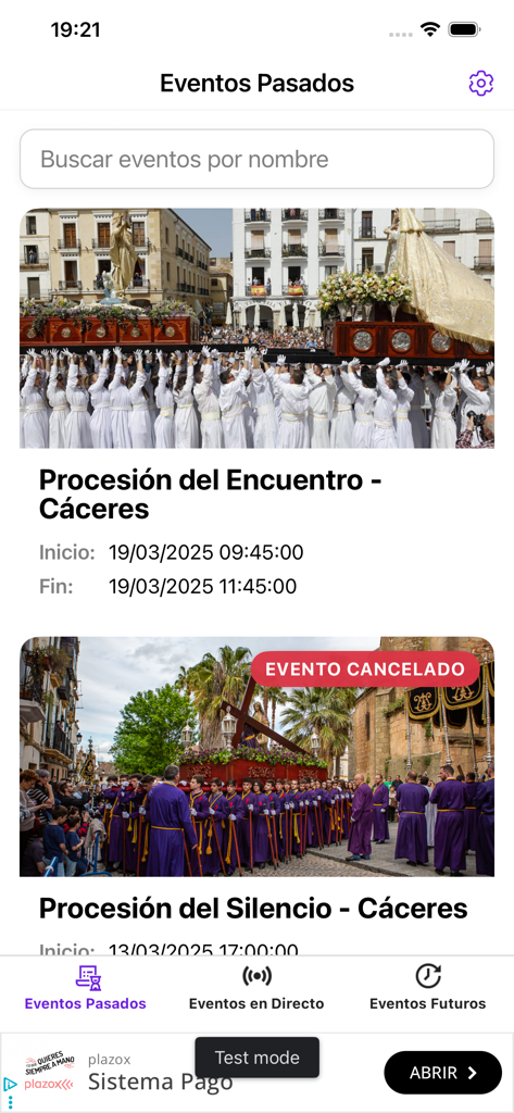 LiveMap - Interface of the LiveMap app showing a list of past religious processions and urban event schedules