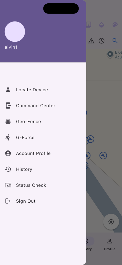 LocationNow - Menú lateral de la aplicación LocationNow que muestra opciones de rastreo y gestión de dispositivos.