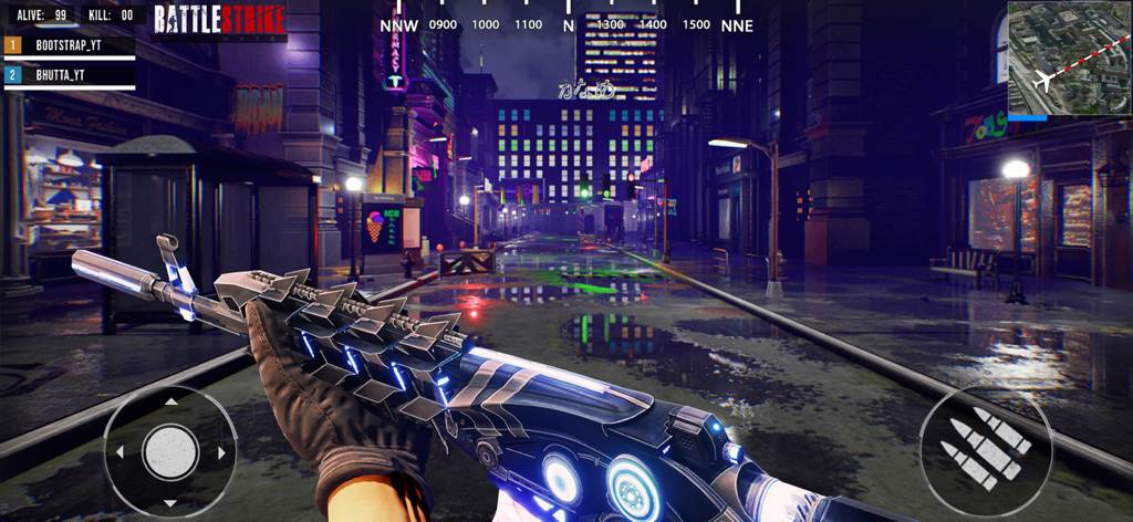 BattleStrike Commando Gun Game - Vista en primera persona de un jugador sosteniendo un rifle táctico personalizado en una calle de ciudad iluminada por neón por la noche.