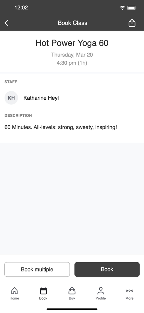 Down Dog Yoga - Interfaz de la aplicación Down Dog Yoga para reservar una sesión de Hot Power Yoga que muestra detalles de la clase y el nombre del instructor