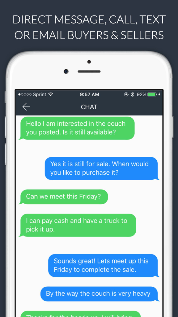 Interfaz de chat dentro de la aplicación mostrando a un comprador y vendedor discutiendo la compra de muebles en SocialSell.