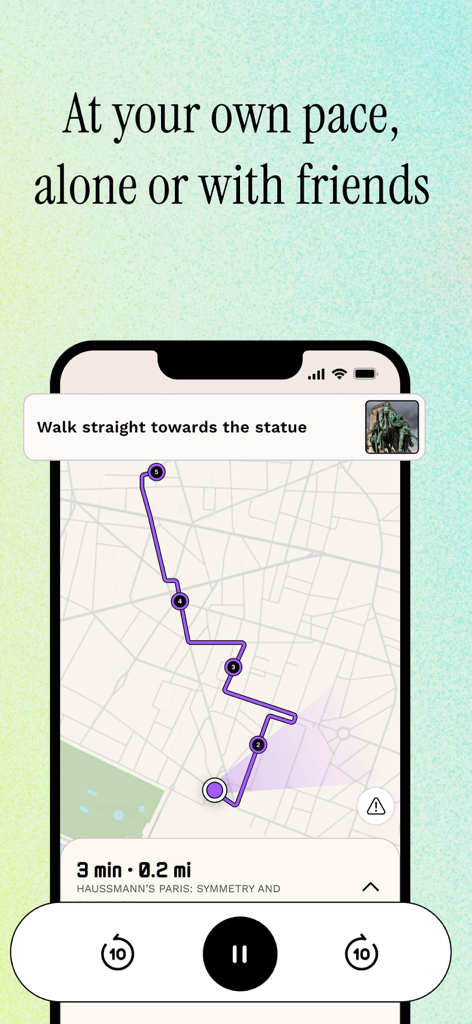 Smartphone, das eine Wanderkarten-Tour von Paris in der Le Walk Audio Guide App zeigt