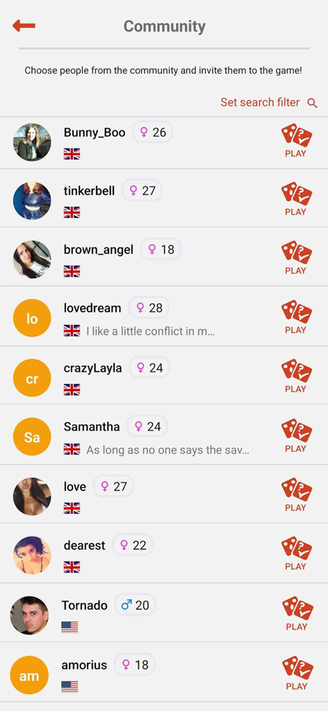 Lista de perfiles de usuarios en la comunidad de Secret.Game con botones para invitar a jugar