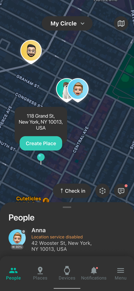 GeoZilla mobile app screen showing family member locations on a city map.