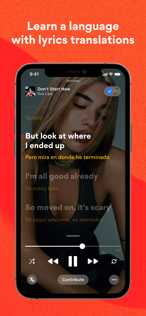 Musixmatch Lyrics Finder - Interfaz de la aplicación móvil Musixmatch mostrando letras de canciones sincronizadas con traducciones al español para el aprendizaje de idiomas.