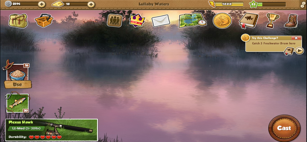 Fishing World - Interfaz del juego móvil Fishing World que muestra un lago brumoso y equipo de pesca