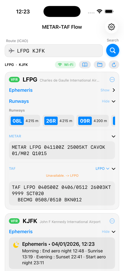 Interfaz de la aplicación METAR TAF Flow que muestra informes meteorológicos de aviación y detalles del aeropuerto para pilotos