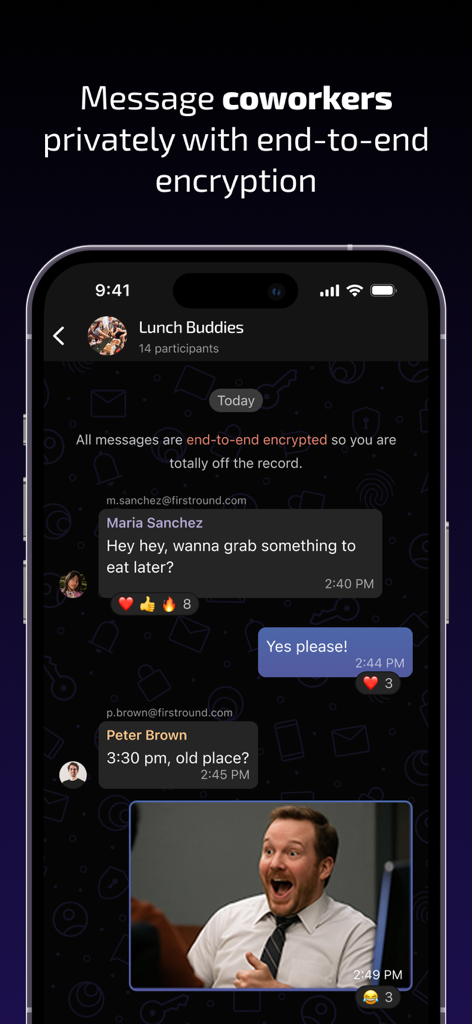 Clamshell Chat - Be Funnier - Clamshell Chat 앱 스크린샷으로, 엔드 투 엔드 암호화를 사용하는 동료와의 암호화된 그룹 채팅을 보여줍니다.