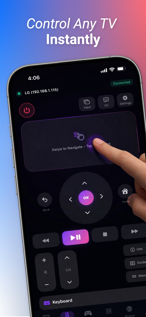 Remote Control for TV - Play + - Mão usando um aplicativo de controle remoto de smart TV em um iPhone com botões direcionais e um touchpad