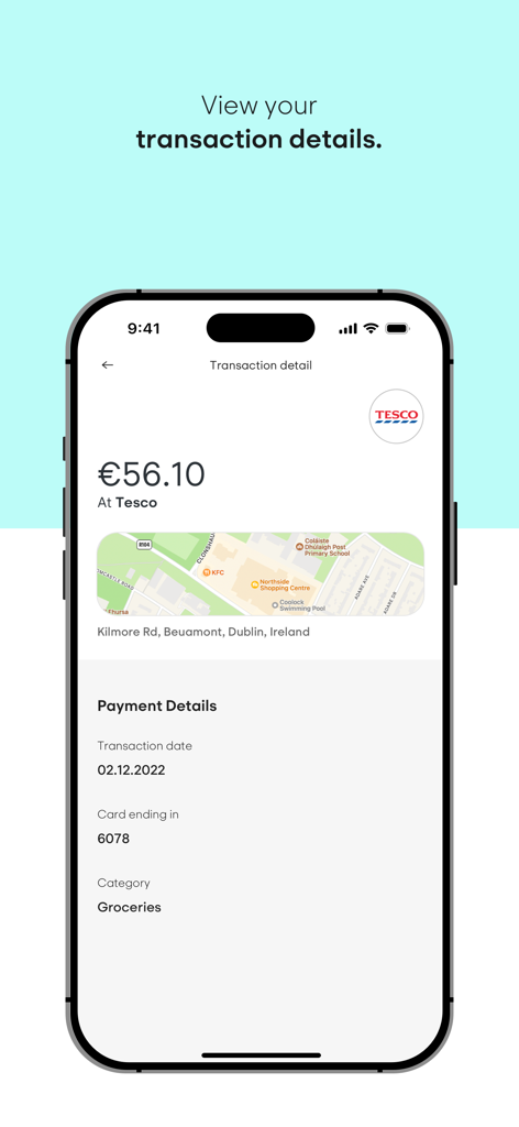 Una interfaz móvil de la aplicación Avant Money que muestra detalles de una transacción de comestibles en Tesco, incluyendo el monto, la fecha y un mapa de la ubicación.