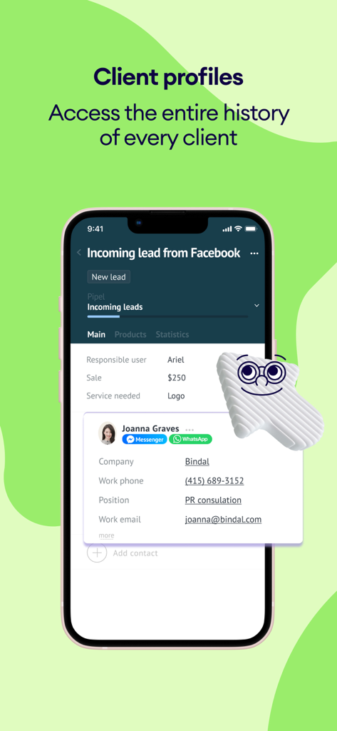 Kommo 모바일 앱의 스크린샷으로, 리드 정보 및 메신저 통합 기능이 포함된 상세한 고객 프로필 표시