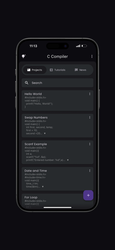Projektbildschirm der C Compiler App, der eine Liste von Code-Snippets zeigt, darunter Hello World und Swap Numbers
