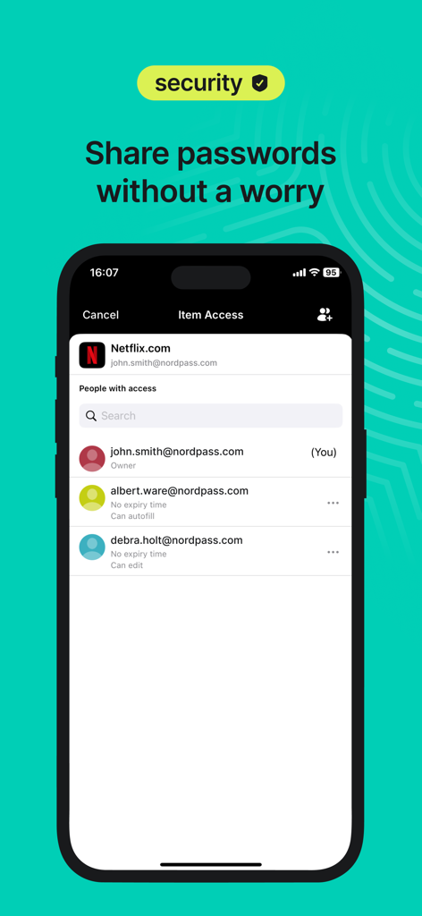 NordPass: Password Manager - NordPassアプリのインターフェイス。複数のユーザーとの安全なパスワード共有を表示しています。