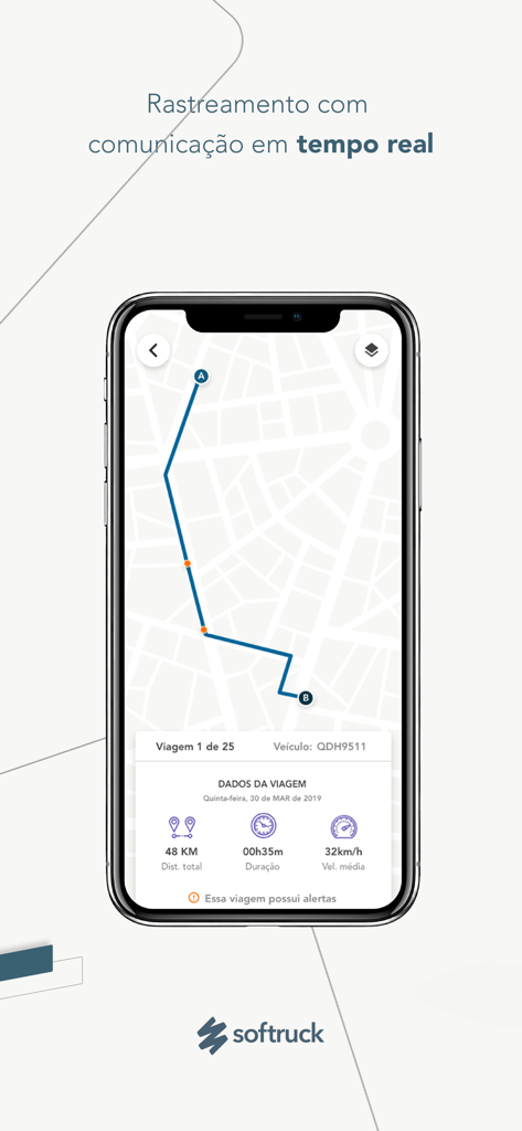 Softruck App zeigt Echtzeit-Fahrzeugverfolgung auf einer Karte mit Fahrtdetails wie Distanz und Geschwindigkeit.