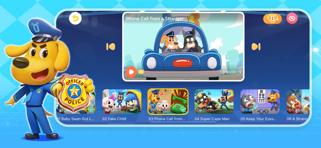 Captura de pantalla de la aplicación Baby Panda World que muestra un menú de dibujos animados educativos sobre seguridad con un personaje de perro vestido de oficial de policía