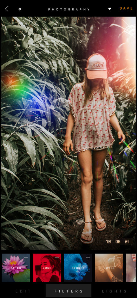 HUJI FILTER - Art Photo Editor - HUJI FILTER app interface showing a retro photo with light leaks and a date stamp.