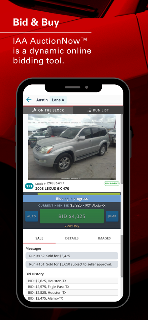 Interface de lances ao vivo no aplicativo IAA Buyer Salvage Auctions mostrando um leilão em andamento de um Lexus GX 470 2003 com o lance atual mais alto e histórico de lances.