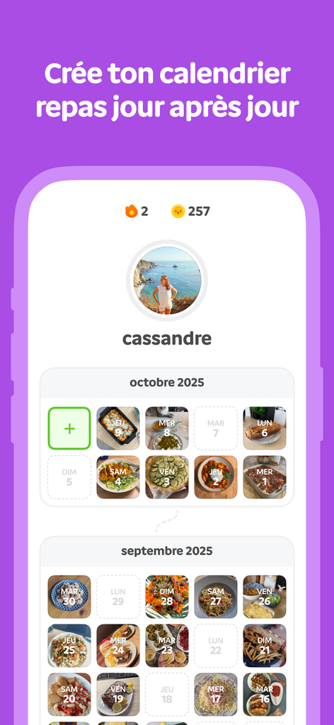 Miamworld : Manger c’est gagné - Miamworld 앱 인터페이스에 일일 음식 사진과 보상 연속 기록이 있는 개인 식사 기록 달력이 표시됩니다.