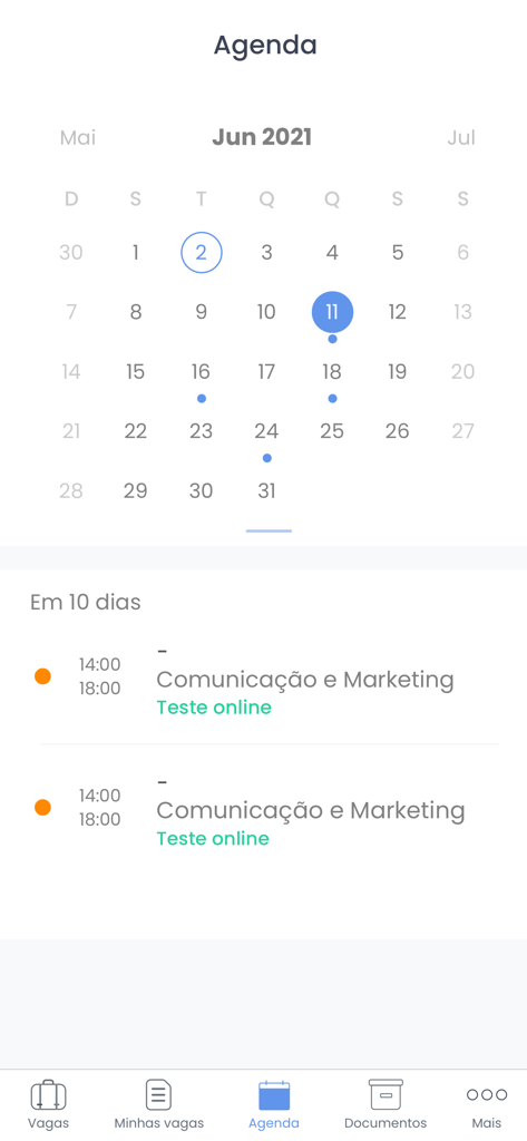 Meu CIEE - Calendar interface in the Meu CIEE app showing upcoming online tests and scheduled events for internship applications.