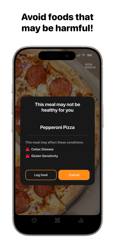 NomNom AI - Calorie Tracker - Schermata dell'app NomNom AI che mostra un avviso sanitario per una pizza al salame a causa della celiachia e della sensibilità al glutine