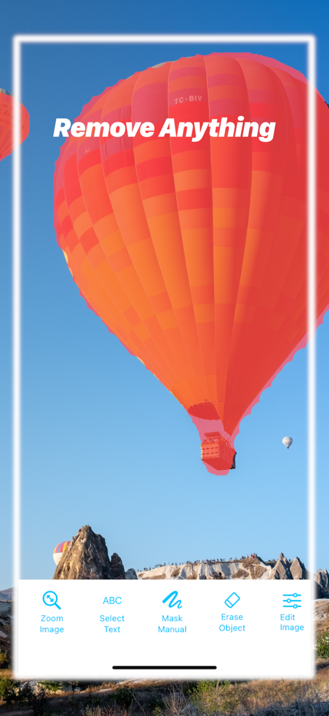 Interfaz de la aplicación de retoque que muestra un globo aerostático seleccionado para ser eliminado de un cielo azul claro