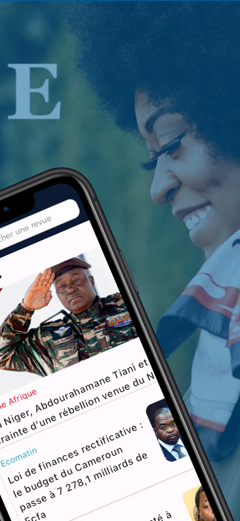 La Revue Presse mobile app displaying a curated feed of international news and political articles