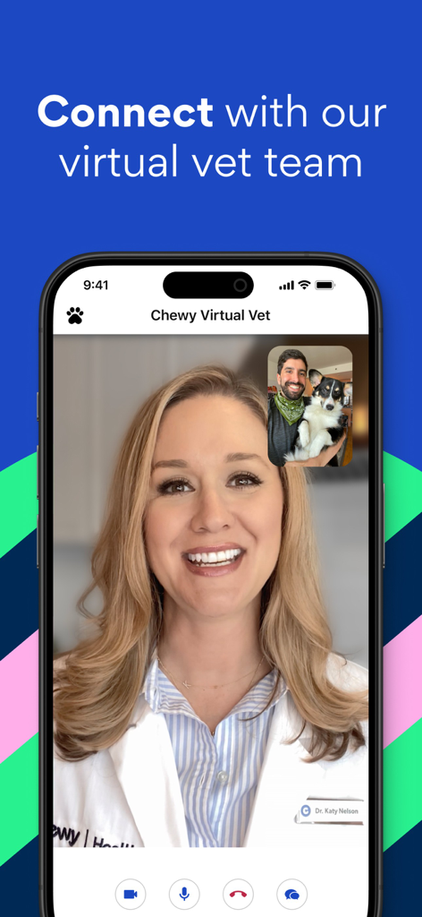 Chewy - Pet Care & Pharmacy - Una videochiamata sull'app Chewy che mostra una consulenza veterinaria virtuale con il proprietario di un animale e il suo cane.
