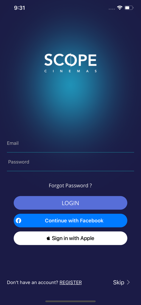 Schermata di accesso dell'app mobile Scope Cinemas con opzioni di accesso tramite email e social.