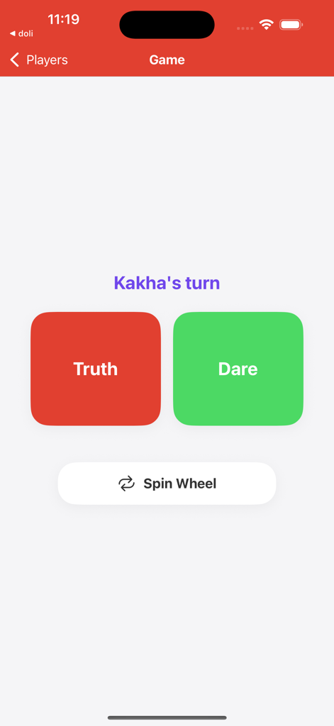 Truth or Dare Play Online - Écran d'application mobile montrant les boutons de sélection Vérité ou Conséquence et un bouton de roue de rotation pour le tour d'un joueur.