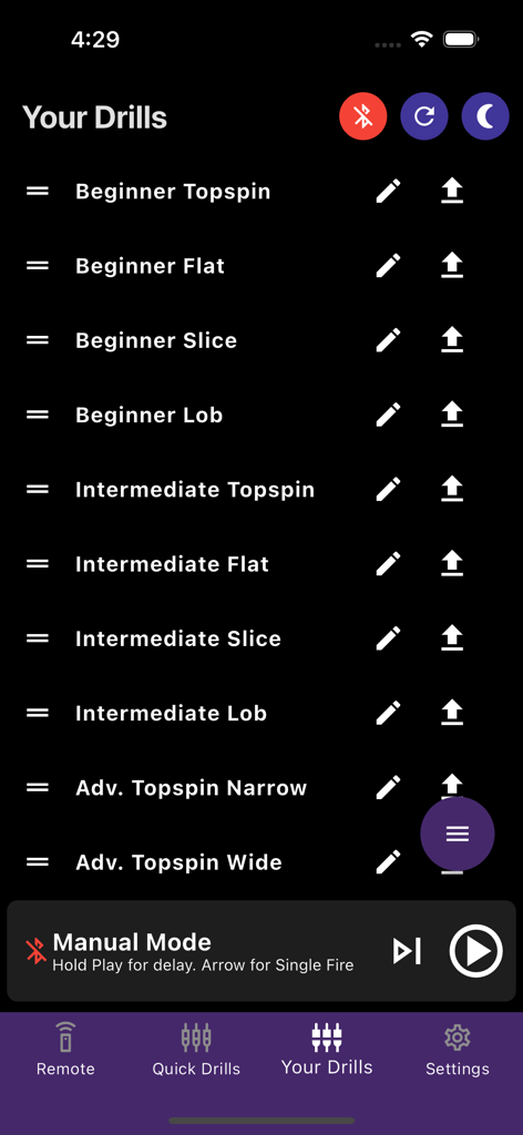 Spinfire Pro 2 - Lista de ejercicios guardados de tenis y pickleball categorizados por nivel de habilidad en la interfaz de la app Spinfire Pro 2