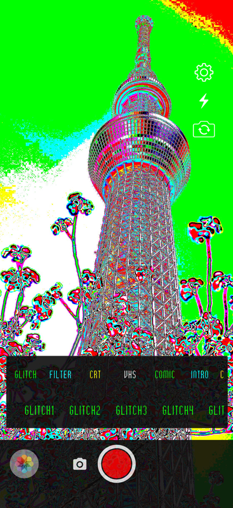 Glitchshop - Glitch Aesthetic - Interface de l'application Glitchshop montrant un filtre glitch néon appliqué à une haute tour