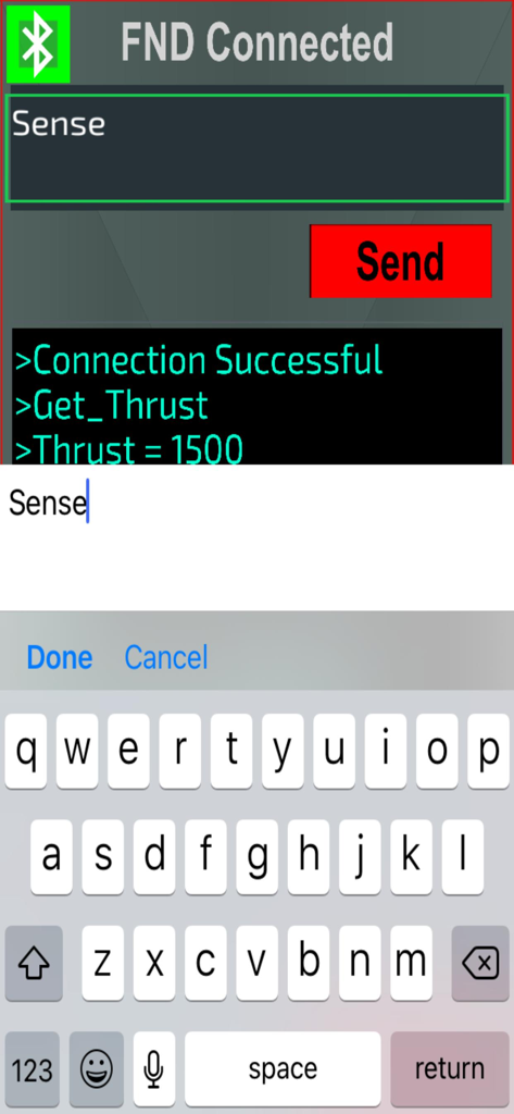 Interfaccia dell'app Arduino Bluetooth Pro che mostra il terminale seriale e la tastiera iOS per l'invio di comandi.