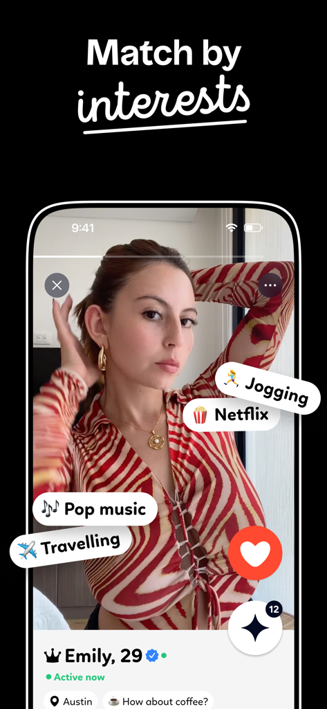 Kismia Dating - Meet Singles - Pantalla de la app Kismia mostrando el perfil de un usuario con etiquetas de intereses compartidos como senderismo y viajar