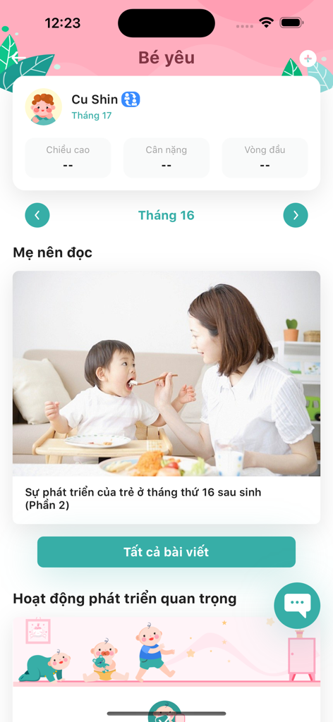 MyVinmec - Interface of the MyVinmec app showing baby growth tracking and motherhood handbook articles.