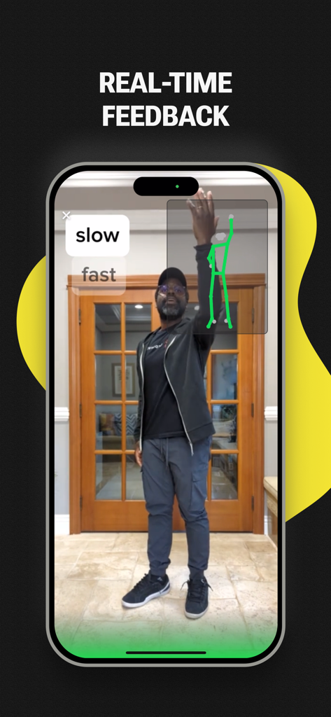 Groovetime - Social Dance Game - Un hombre practicando pasos de baile con retroalimentación de seguimiento de IA en tiempo real en la aplicación Groovetime.