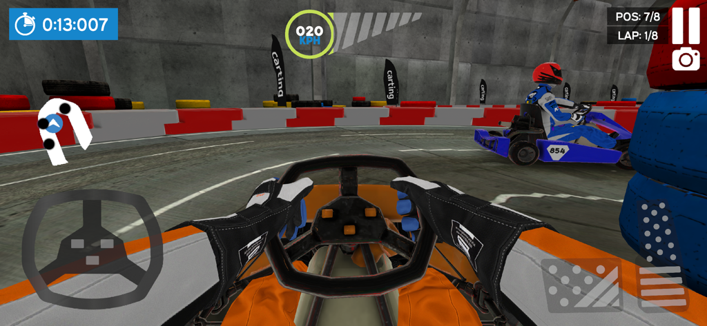 Real Go-Kart Racing Game Sim - Vue de cockpit à la première personne d'un kart sur une piste intérieure avec un indicateur de vitesse et une mini-carte