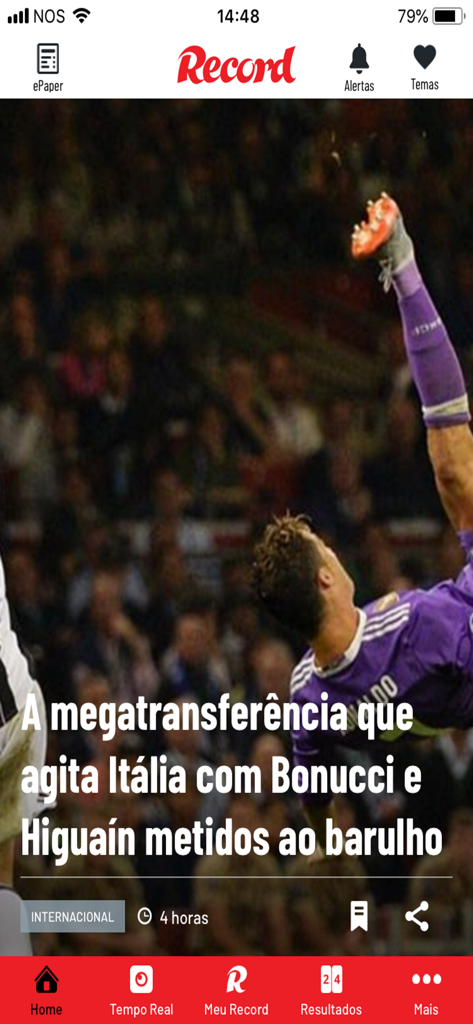 Record - Screenshot of Record sports news app featuring a headline about international soccer transfers and a photo of a player in action