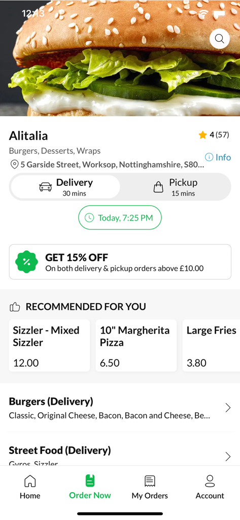 Pantalla de inicio de la app móvil Alitalia con una imagen de hamburguesa, opciones de entrega y oferta de descuento especial