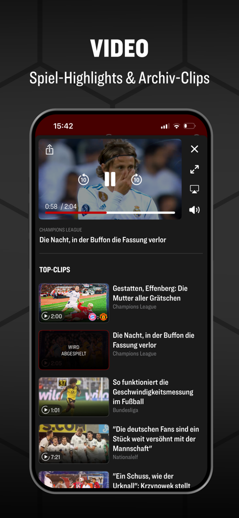kicker Fußball News - Mobile video player in the kicker app showing soccer highlights and archive clips