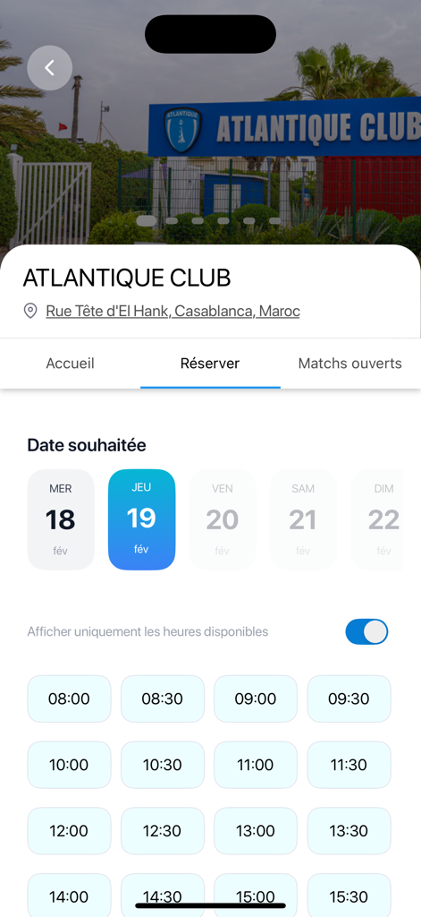 Sportym - Interface de l'application mobile Sportym affichant les plages horaires de réservation de terrain et les options tarifaires pour le Club Atlantique