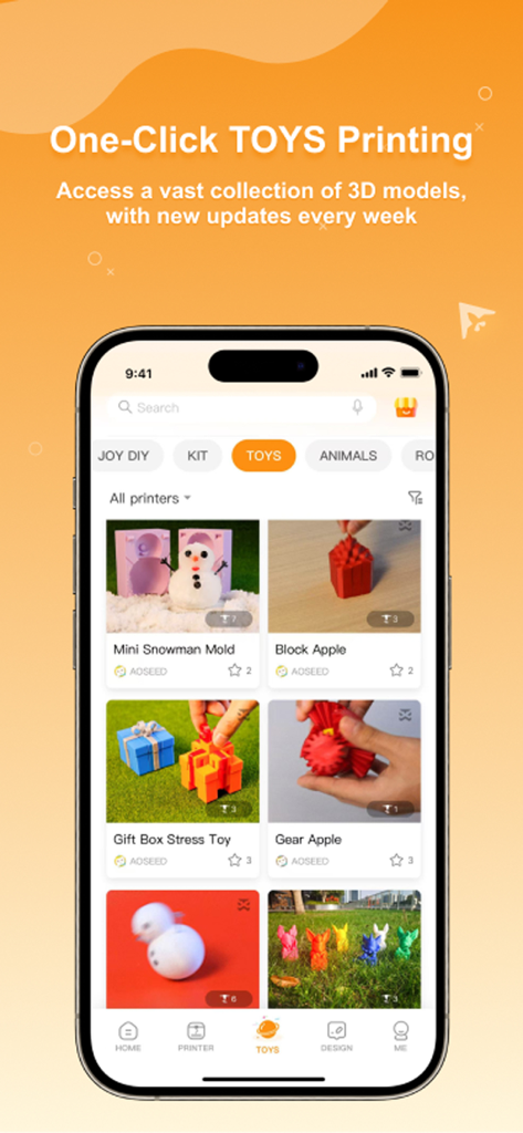 XMAKER - Pantalla de la app XMAKER que muestra una biblioteca de modelos de juguetes imprimibles en 3D, incluyendo un molde de muñeco de nieve y un juguete antiestrés