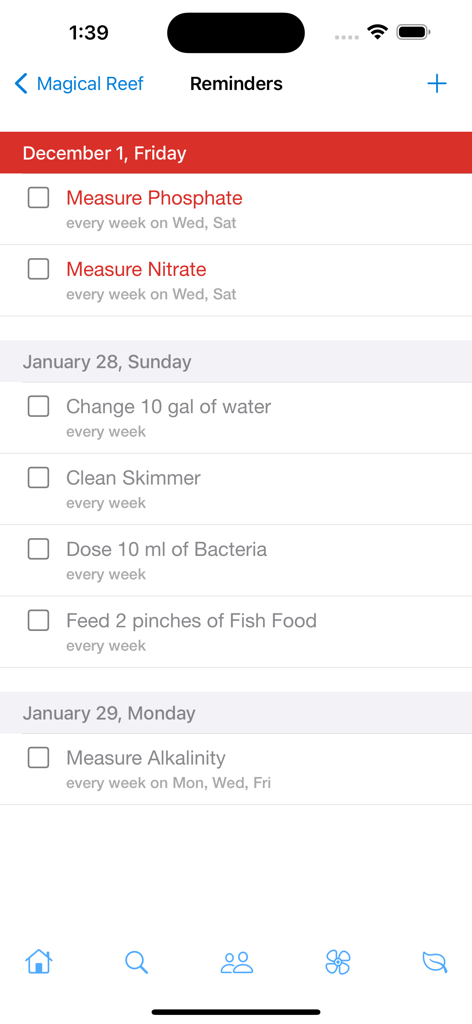 AquaticLog - Pantalla de la aplicación AquaticLog que muestra una lista de recordatorios programados de mantenimiento del acuario y pruebas de agua.