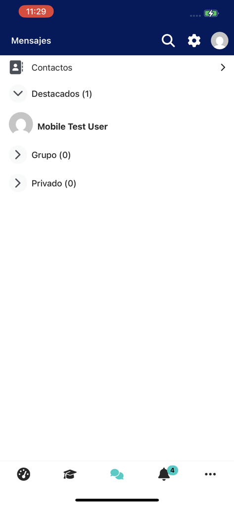 Pantalla de mensajes de la aplicación móvil Campus Virtual UCN que muestra listas de contactos y alertas de notificación no leídas.