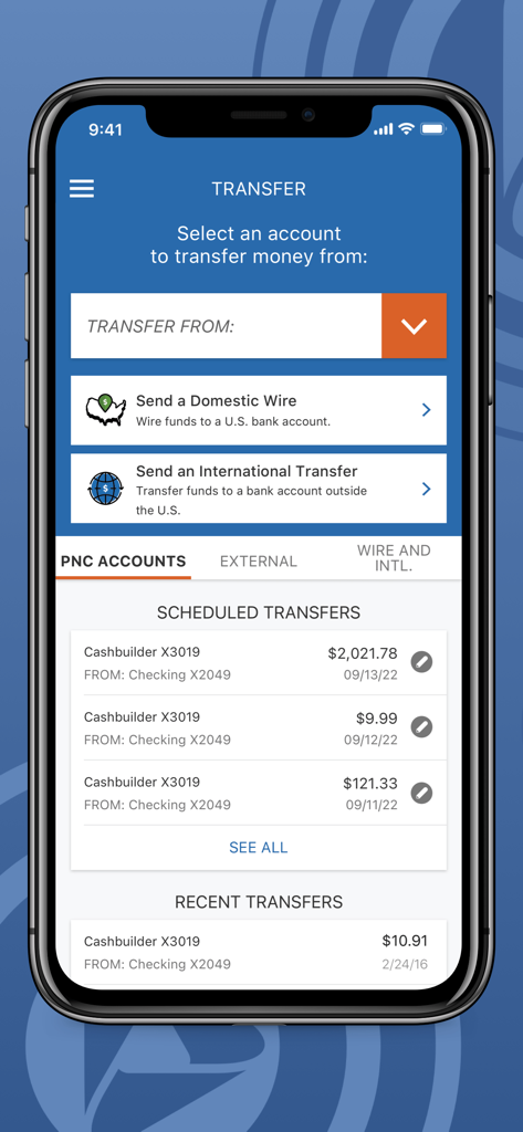 Oberfläche der PNC Mobile Banking App, die das Überweisungsmenü mit Optionen für Inlands- und Auslandsüberweisungen und einer Liste geplanter Überweisungen anzeigt.