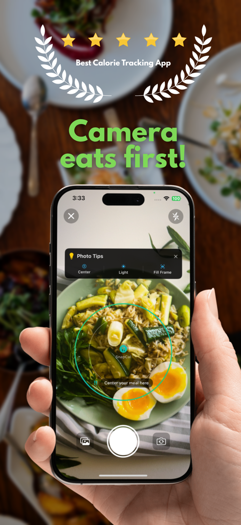 AI Calorie Deficit - SnapCal - Cámara de smartphone escaneando un tazón de comida usando la aplicación de seguimiento de calorías con IA SnapCal