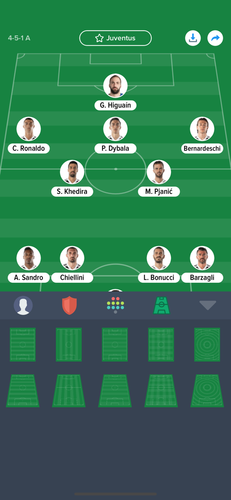 Tactics - Football Team Lineup - Interface de l'application Tactics montrant une composition de l'équipe de Juventus et divers styles de terrain de football