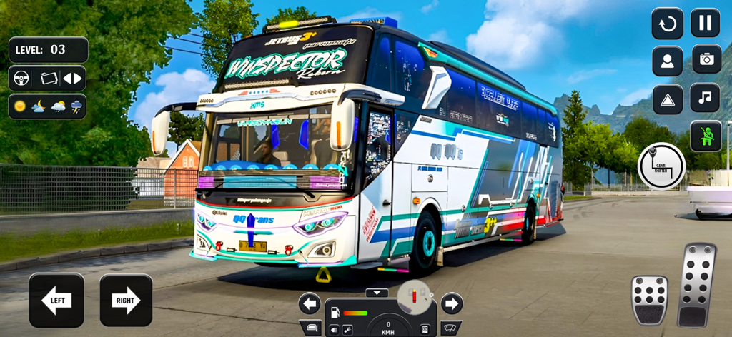 Modern City Bus Simulator Game - Captura de pantalla de jugabilidad de un autobús personalizado con controles de conducción en pantalla en un entorno urbano