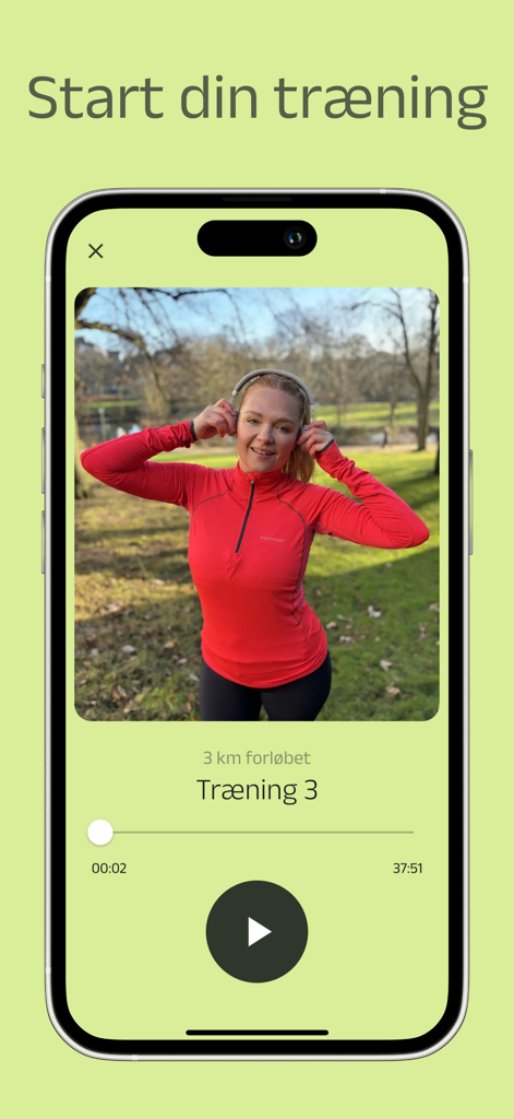 Interface of the Buddio running app showing an audio guided training session with a female coach